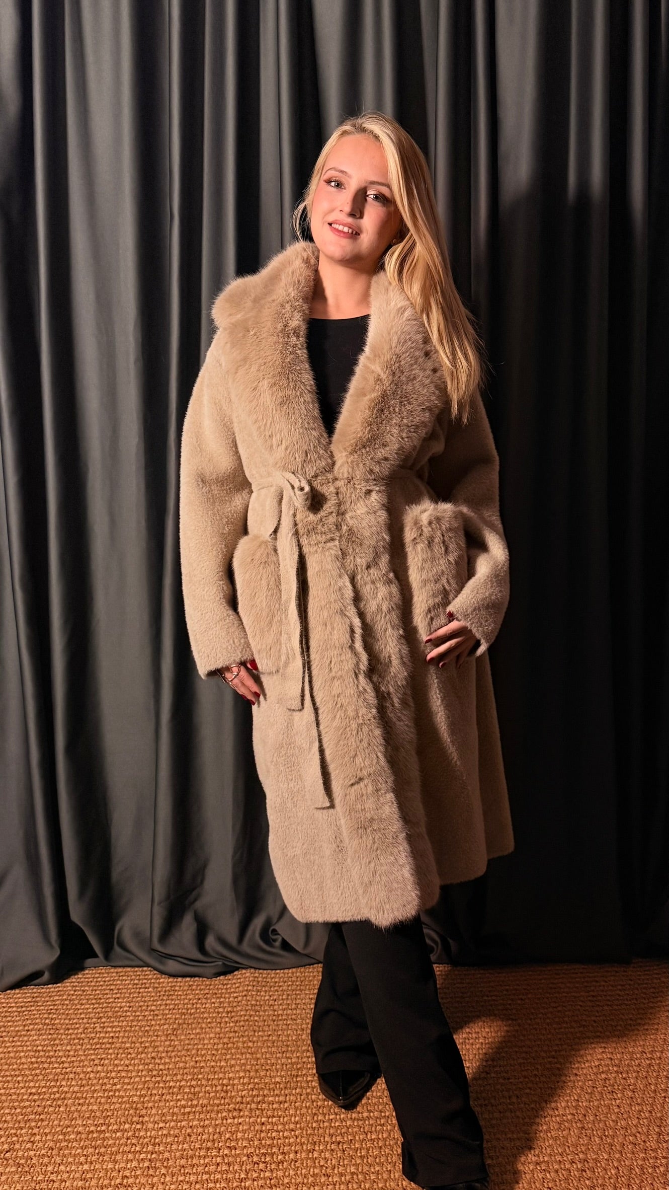 KÜRKLÜ ANGORA HIRKA