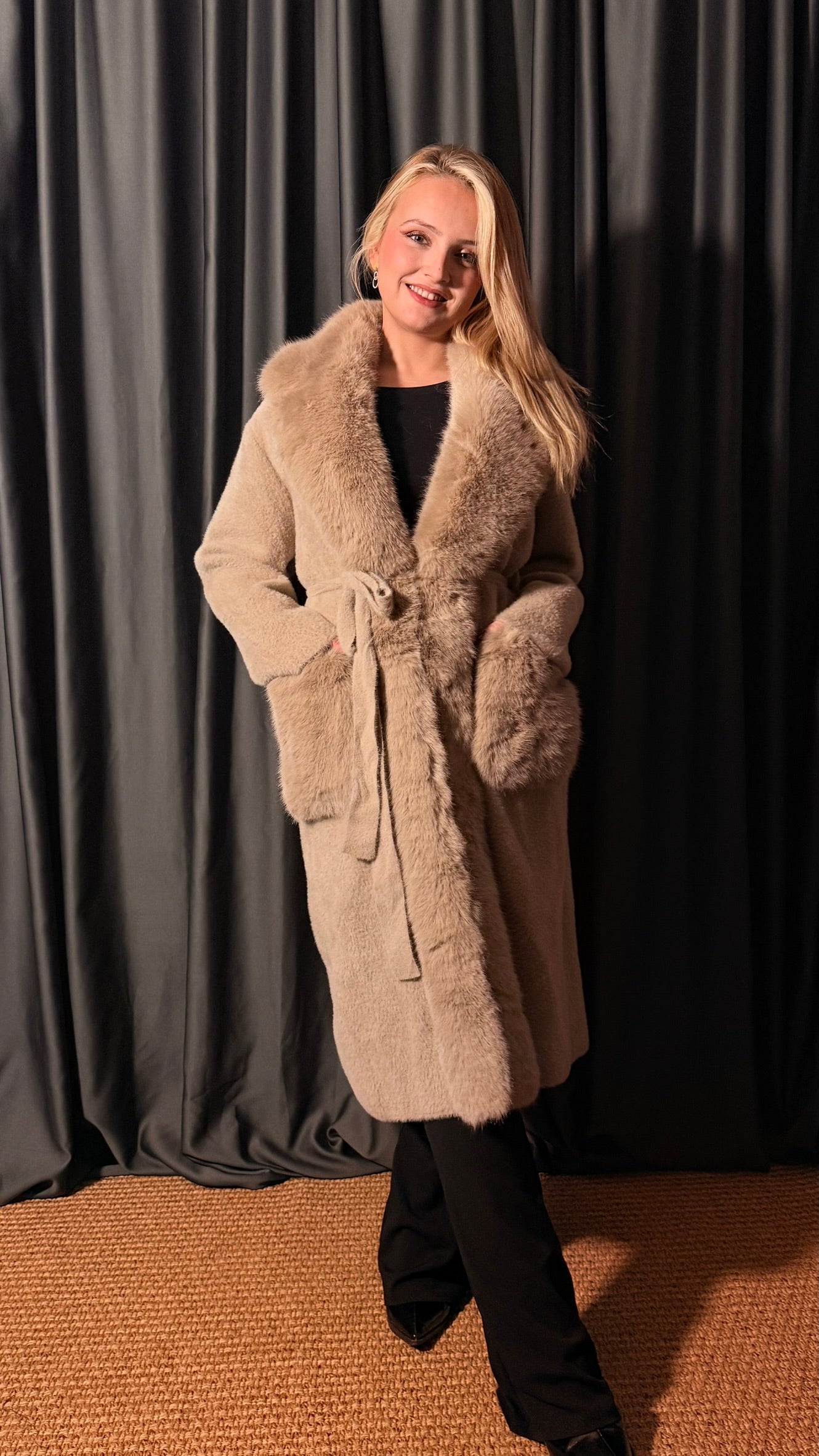 KÜRKLÜ ANGORA HIRKA