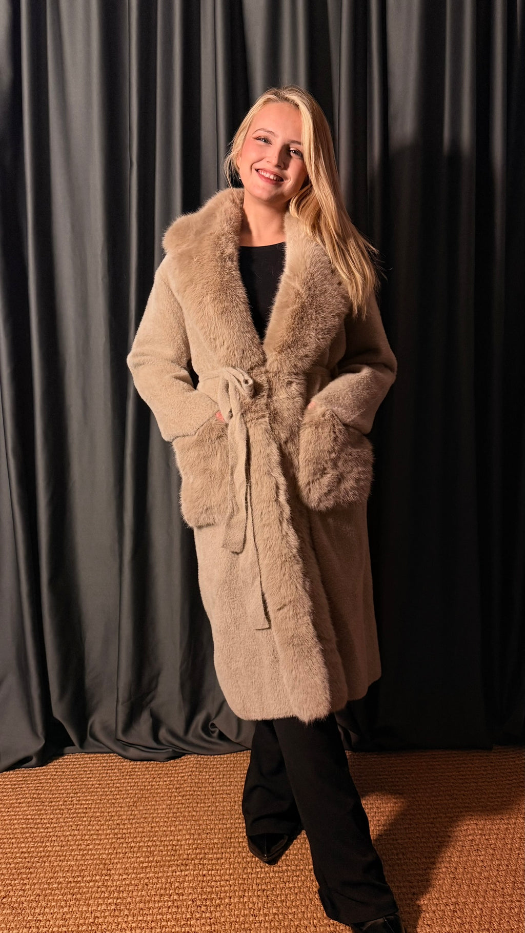 KÜRKLÜ ANGORA HIRKA