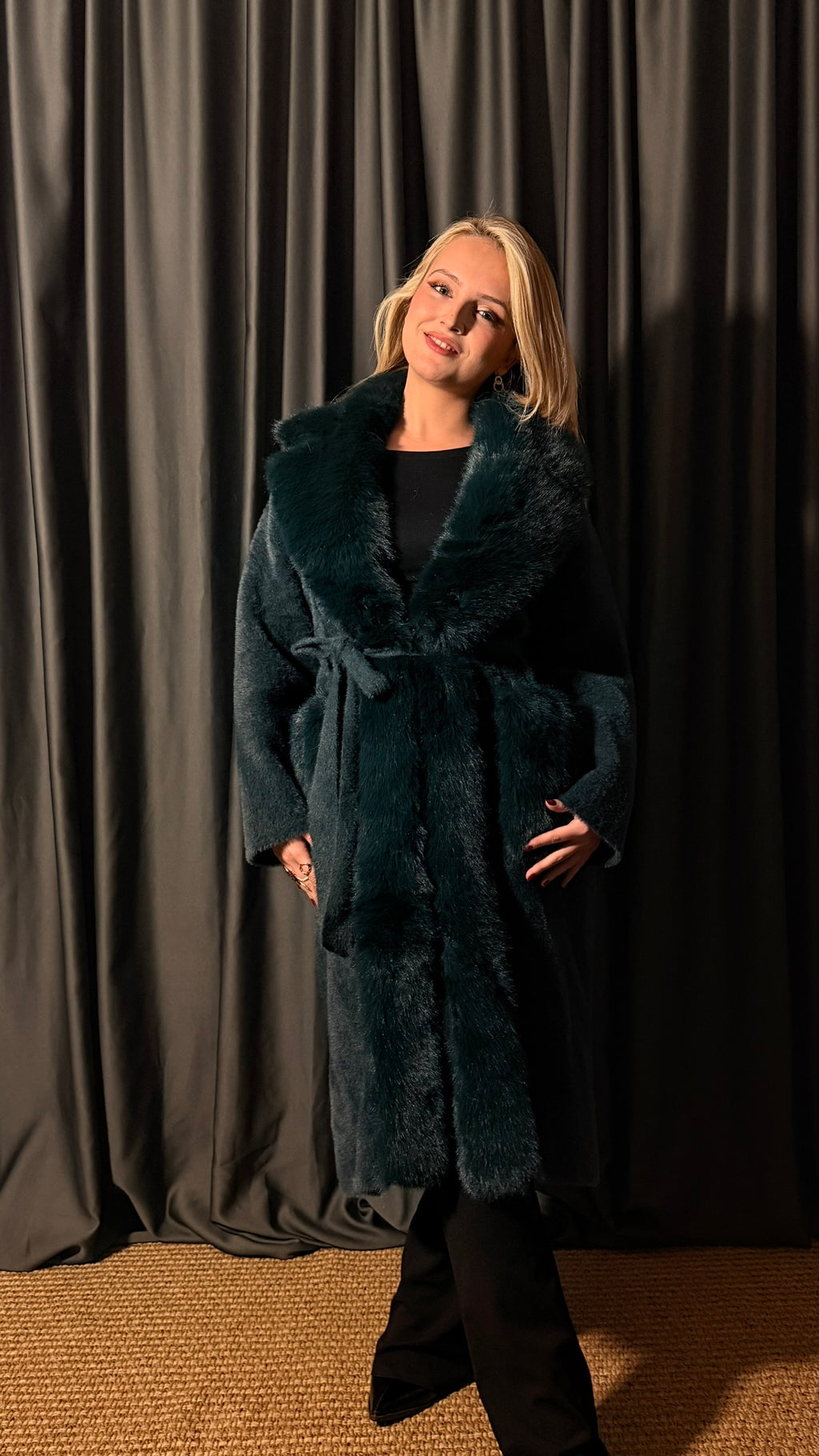 KÜRKLÜ ANGORA HIRKA