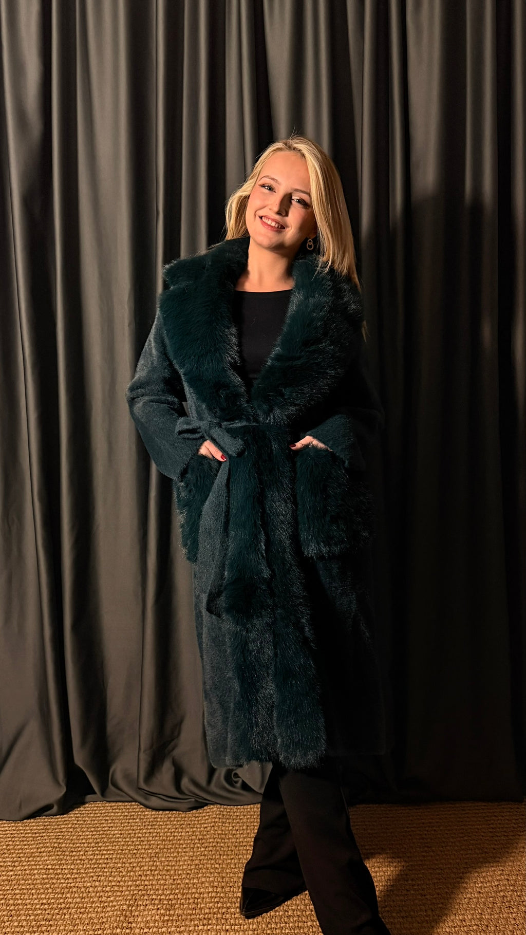 KÜRKLÜ ANGORA HIRKA