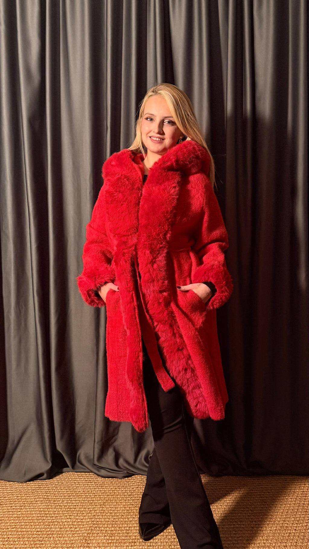 KÜRKLÜ ANGORA HIRKA
