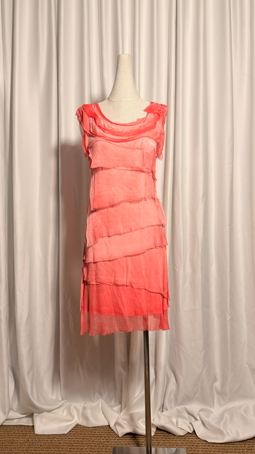 Mercan Kat Kat Kısa Elbise