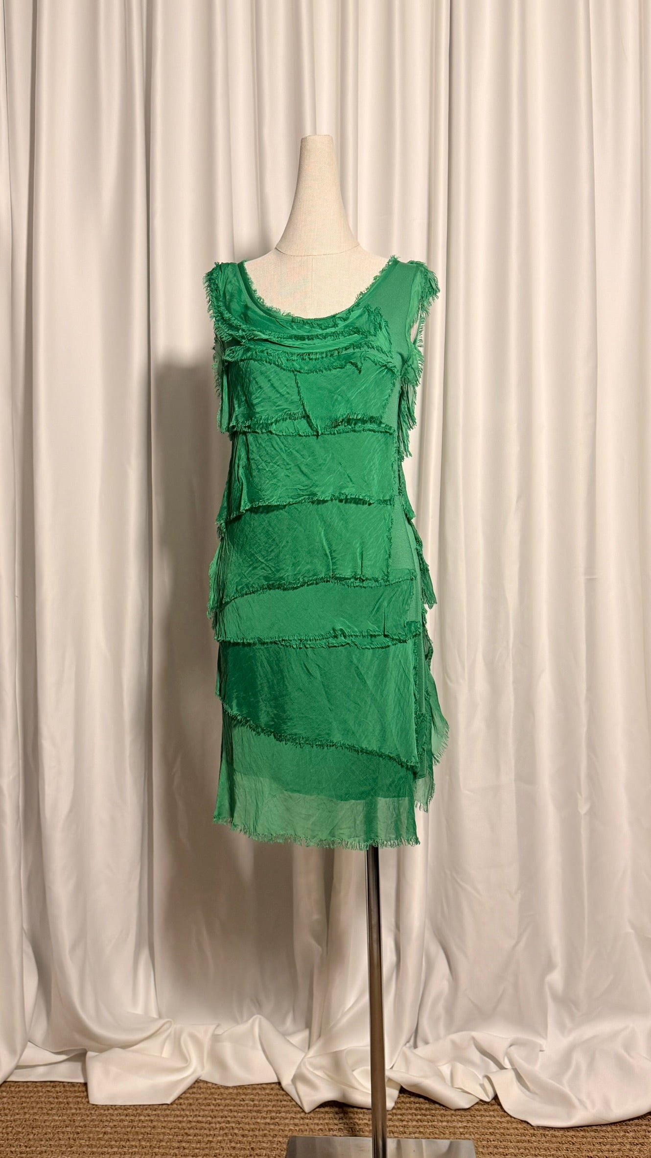 Yeşil Kat Kat Kısa Elbise