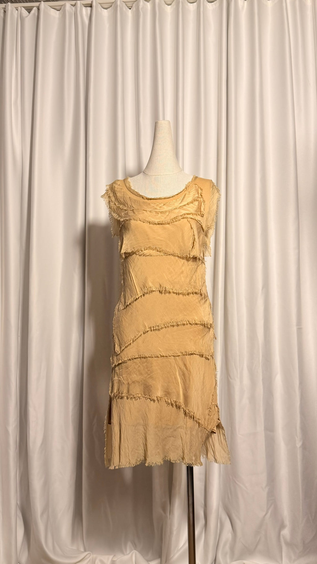 Bej Kat Kat Kısa Elbise