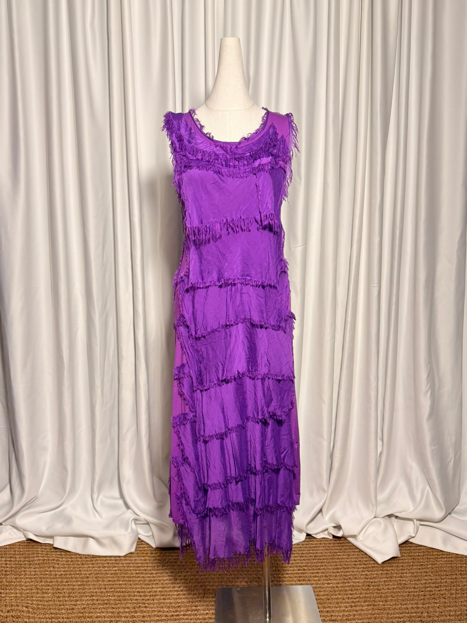 Mor Kat Kat Püsküllü İpek Elbise