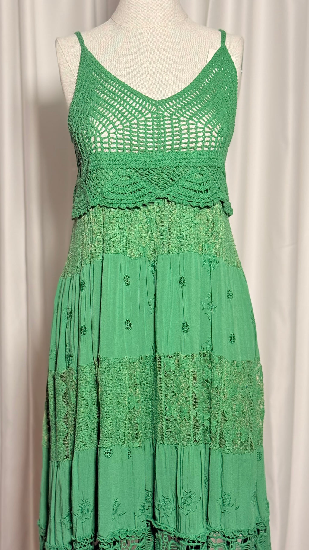 Yeşil Örgü Detaylı Askılı İpek Elbise